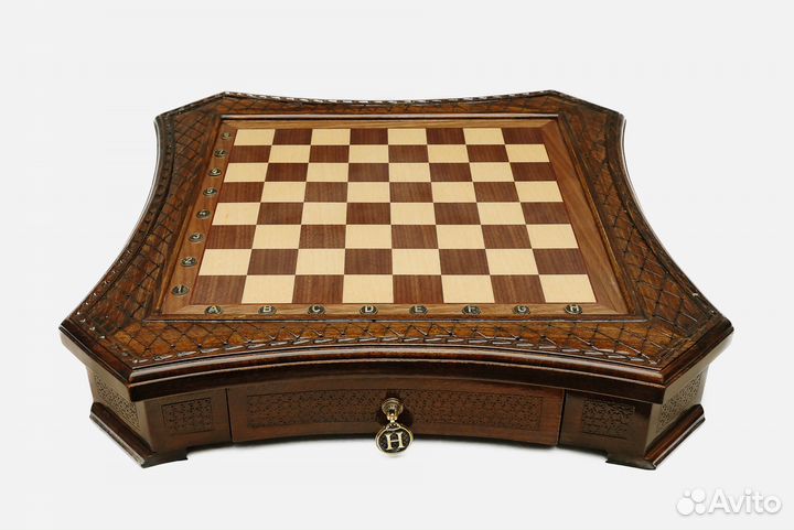 Шахматы из дерева ручной работы