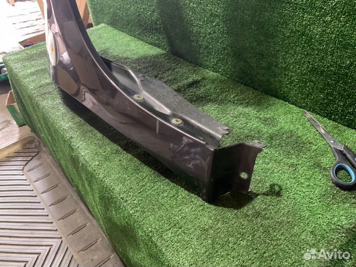 Крыло переднее правое Nissan Tiidda C11