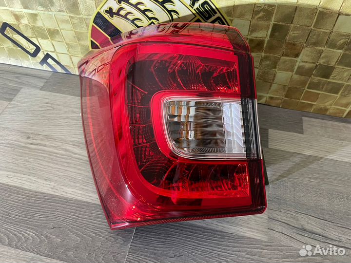 Фонарь задний левый наружный на Suzuki SX4 II LED