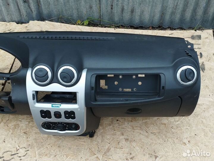 Торпеда renault logan 1