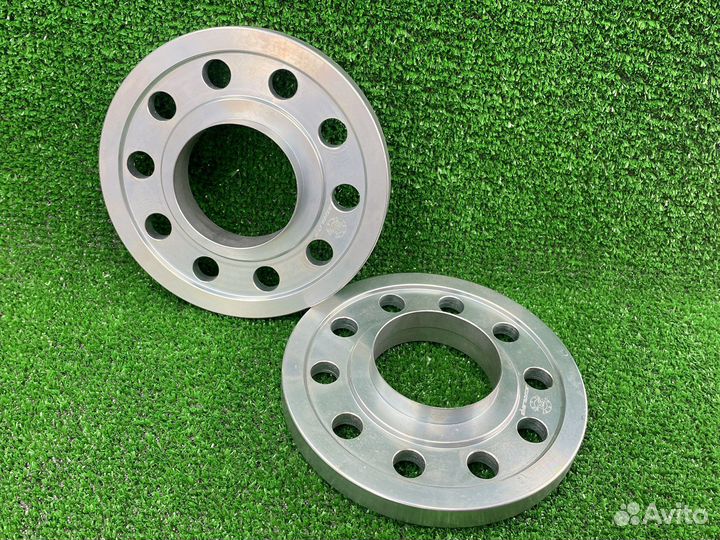 Колесные проставки Mercedes