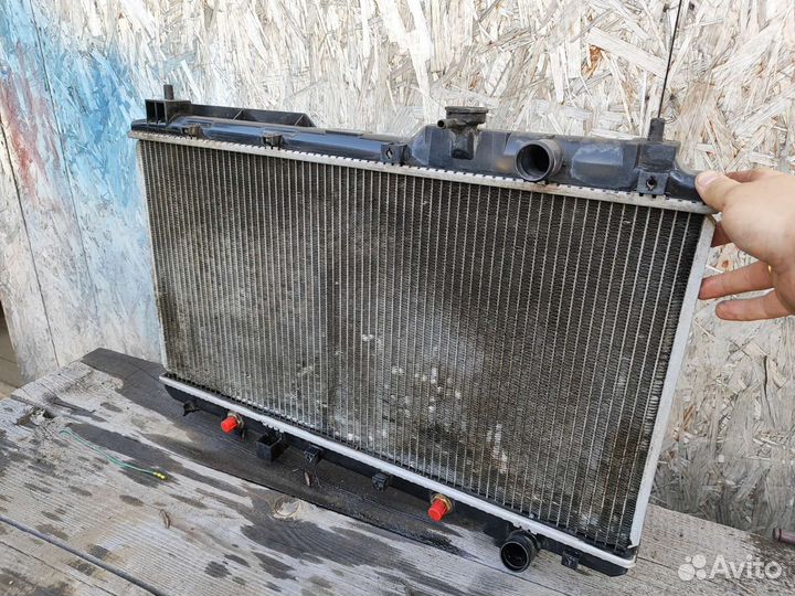 Радиатор охлаждения хонда црв