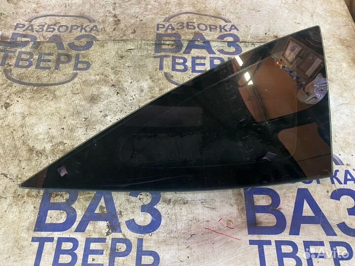 Стекло глухое правое Фокус 1