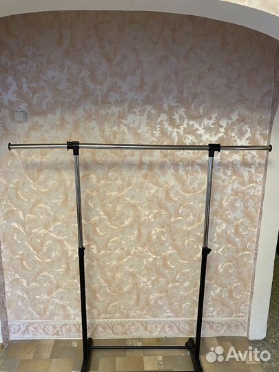 Стойка для одежды