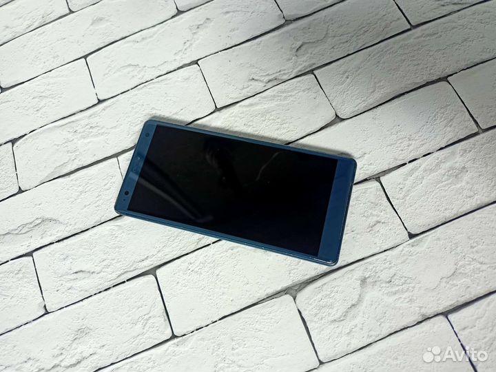 Классический Sony XZ2