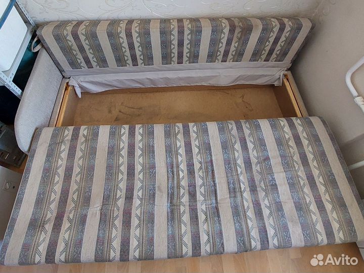 Диван прямой раскладной бу