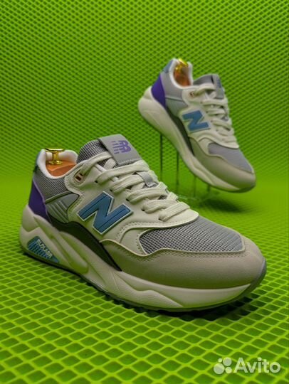 Женские кроссовки New Balance