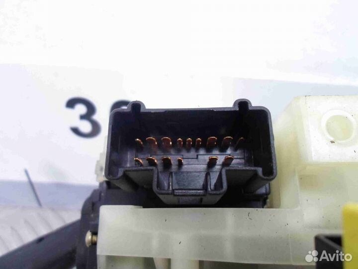 Переключатель подрулевой (стрекоза) Toyota Sequoia