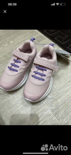 Кроссовки для девочки