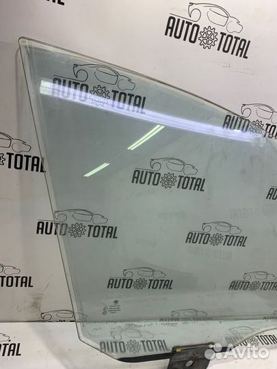 Стекло двери переднее правое Bmw 745 E65 N62B44