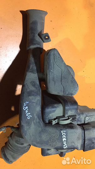 Корпус воздушного фильтра на Geely LC Cross