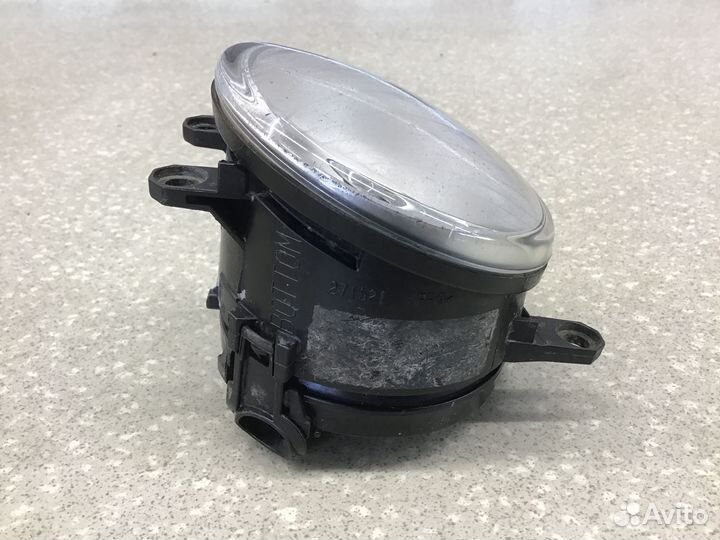 Фара противотуманная левая Toyota CorollaVerso 200