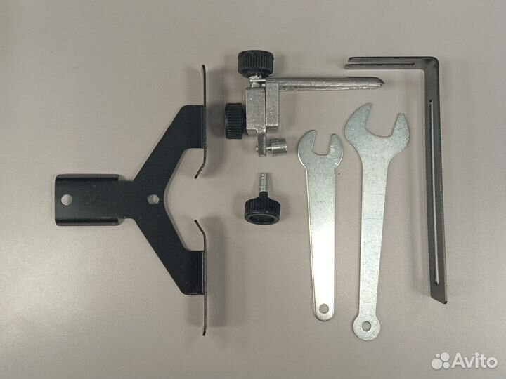 Фрезер Hitman HRZ 900S