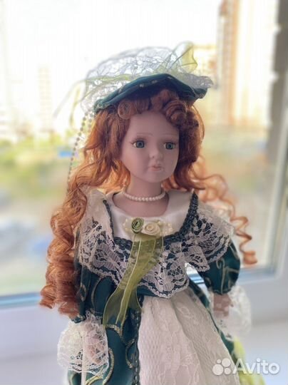 Кукла фарфоровая коллекционная