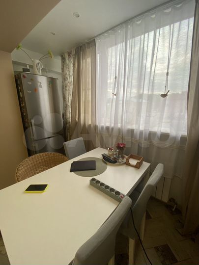 2-к. квартира, 60 м², 3/3 эт.