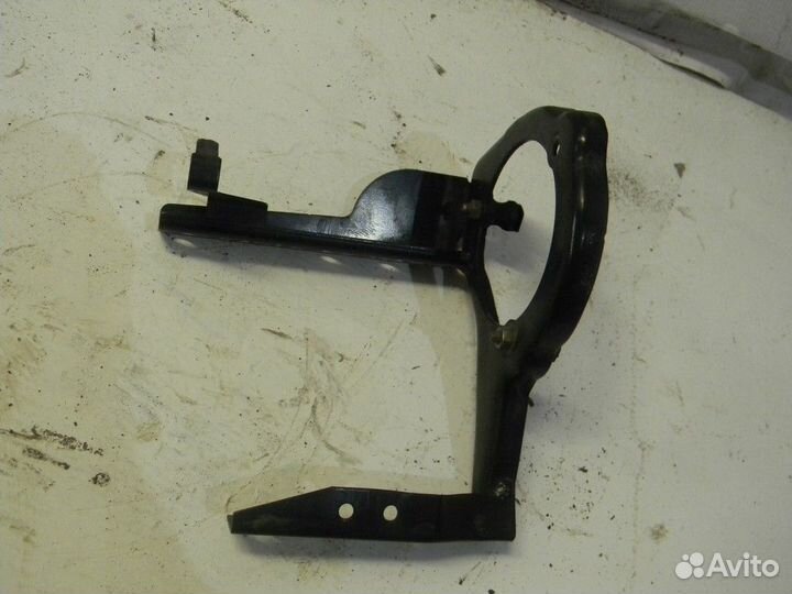 Кронштейн воздушного насоса Octavia (A5 1Z) 2004-2
