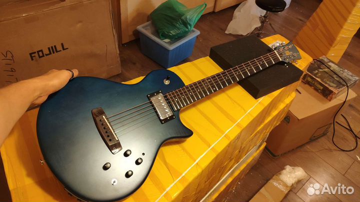 Электроакустическая сайлент-гитара с пьезой