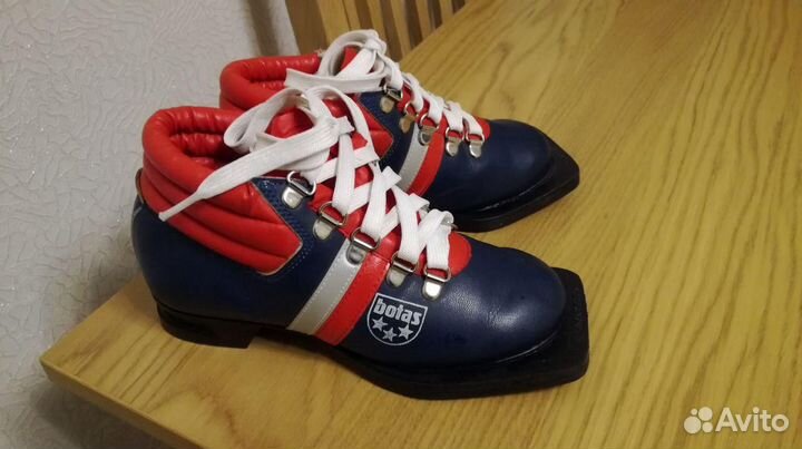 Детские лыжные ботинки Botas. Размер 34