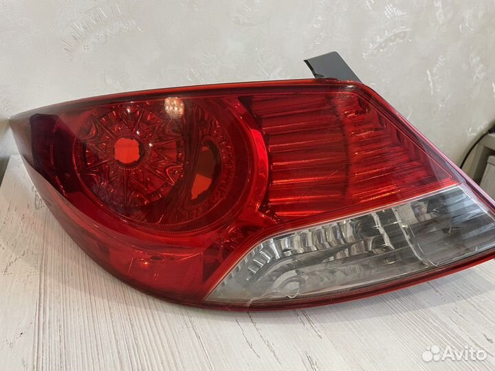 Фонарь задний левый Hyundai Solaris