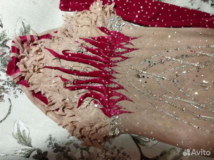 Костюм для художественной гимнастки