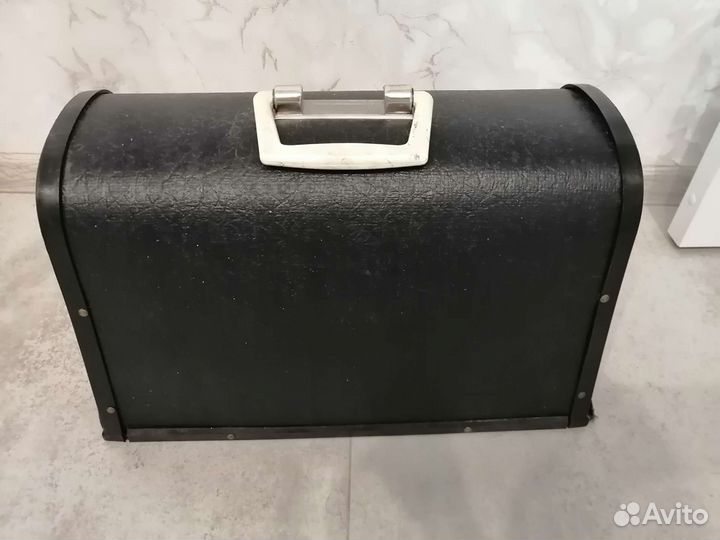 Швейная машина Подольск 2М-33класса