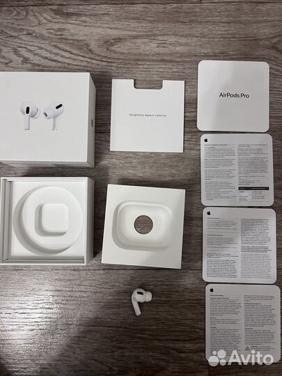 Левый наушник Airpods Pro 1