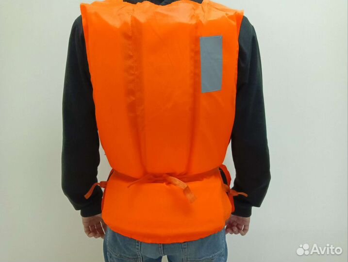 Спасательный жилет