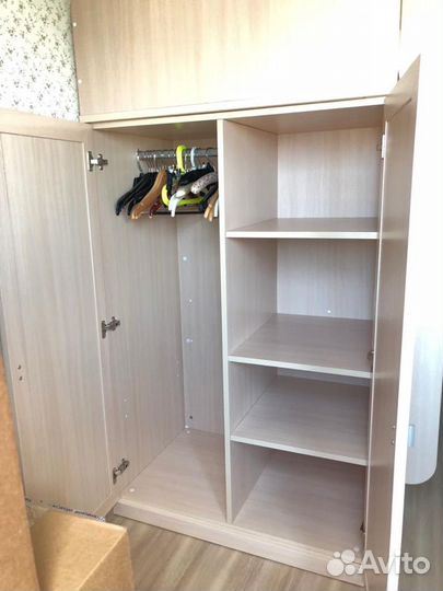 Кровать двухьярусная