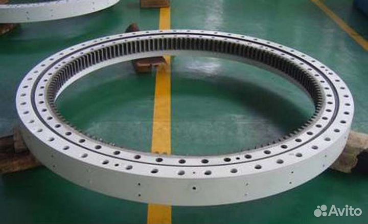 Круг поворотный Хитачи Ex 200