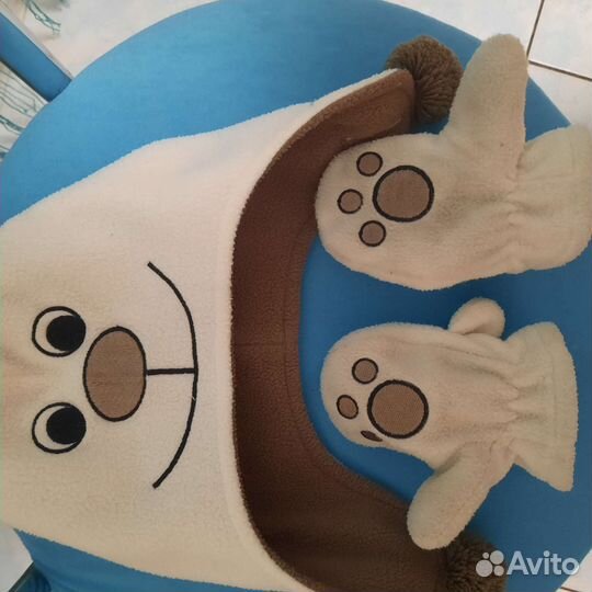 Шапка и варежки huppa