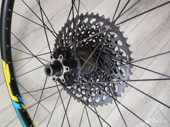 Заднее колесо boost 27.5, группсет Eagle GX