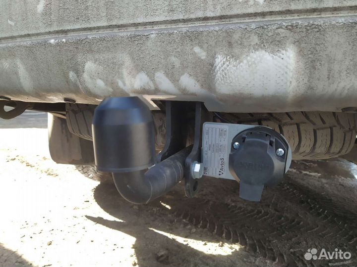 Фаркоп на Nissan Pathfinder 2005-2014