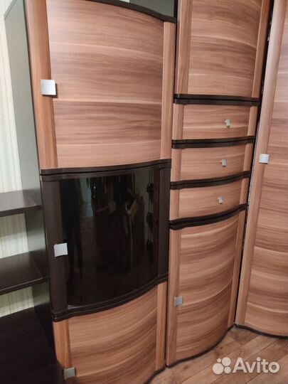 Продаю стенку