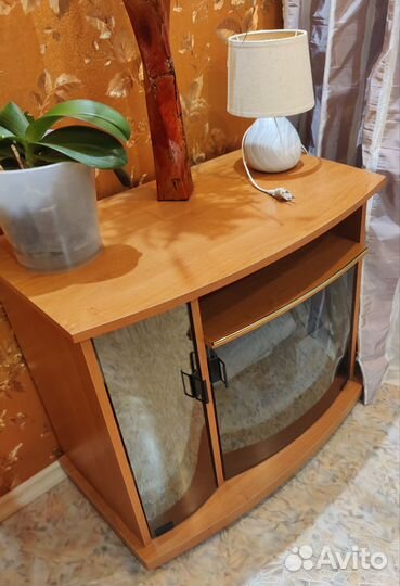 Тумба под телевизор