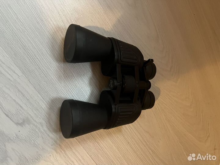 Бинокль 10-50х50