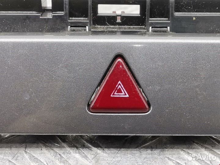 Кнопка для Volkswagen Passat 6