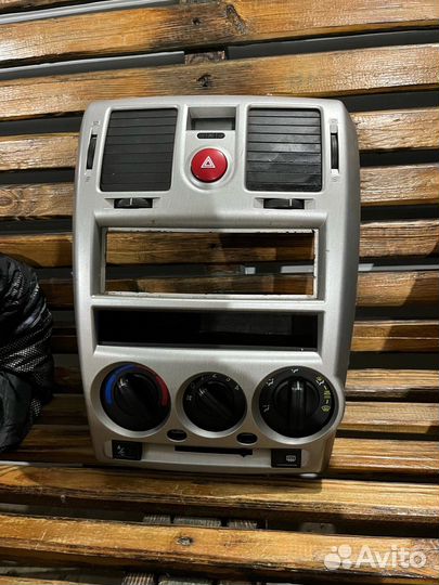 Накладка центральной консоли Hyndai Getz