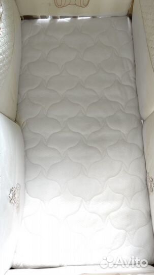 Кроватка детская Гандылян с маятником