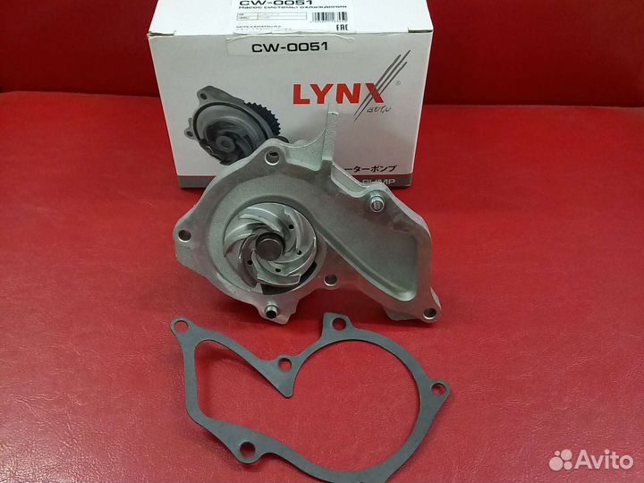 Насос системы охлаждения ford mazda volvo