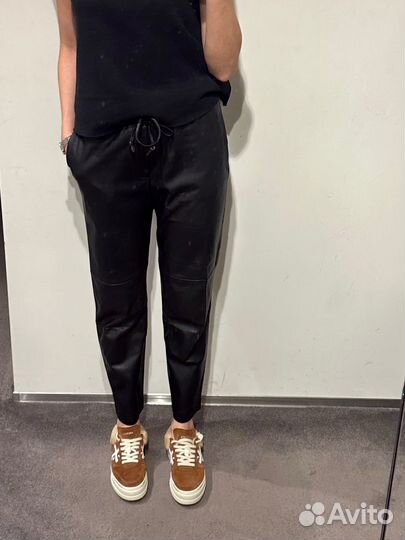 Брюки из экокожи Mango