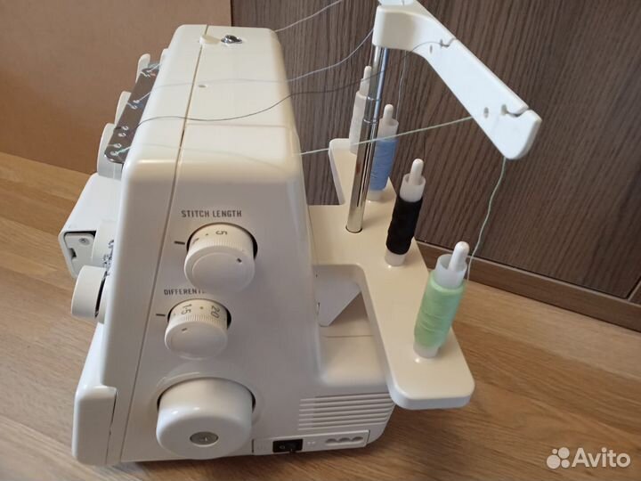 Оверлок для швейной машины Janome