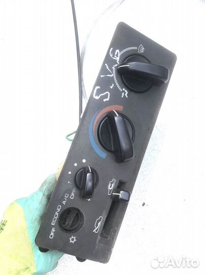 Блок упоааления печкой Mitsubishi Space Wagon