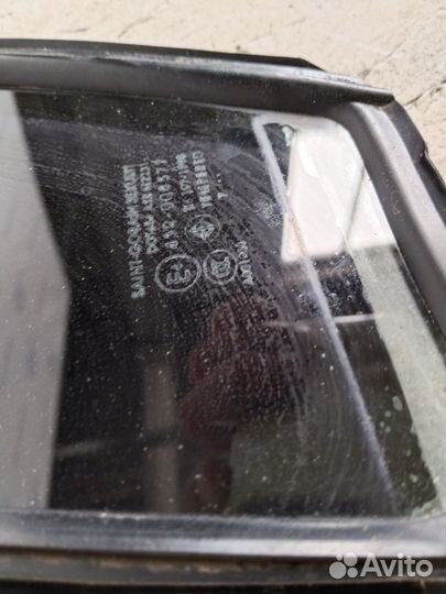 Стекло двери задней левой Mazda 3 BK седан