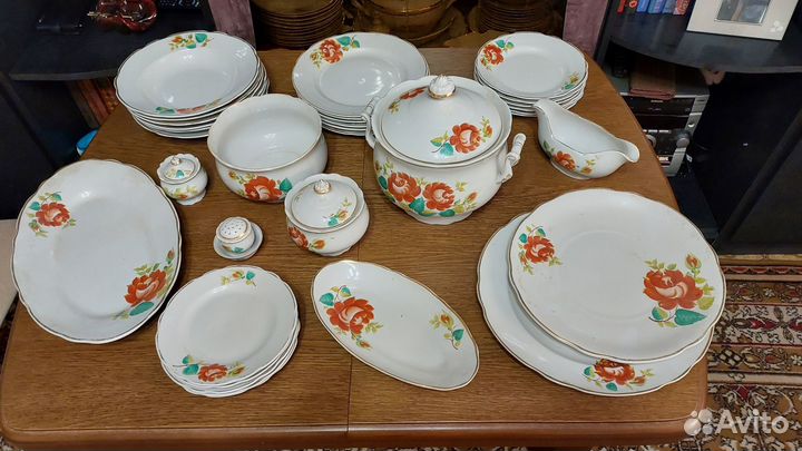 Набор столовой посуды на 6 персон