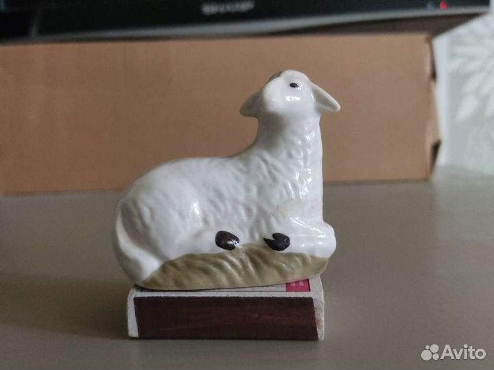 Фарфор лфз и ссср.овечка и козленок