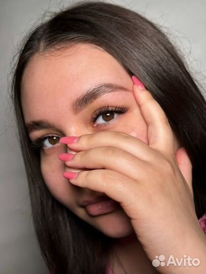 Укладка, окрашивание и коррекция бровей