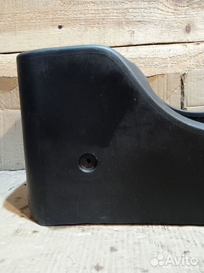 Консоль центральная Chevrolet Cruze