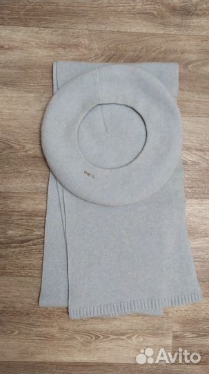 Комплект женский берет с шарфом из ангоры