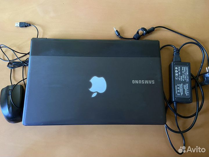 Ноутбук samsung