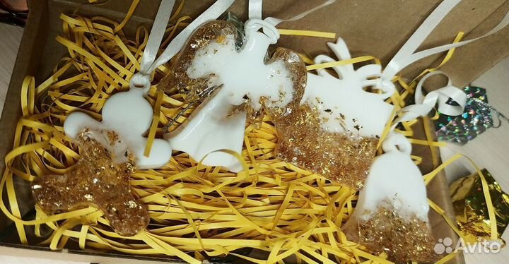 Новогодние игрушки